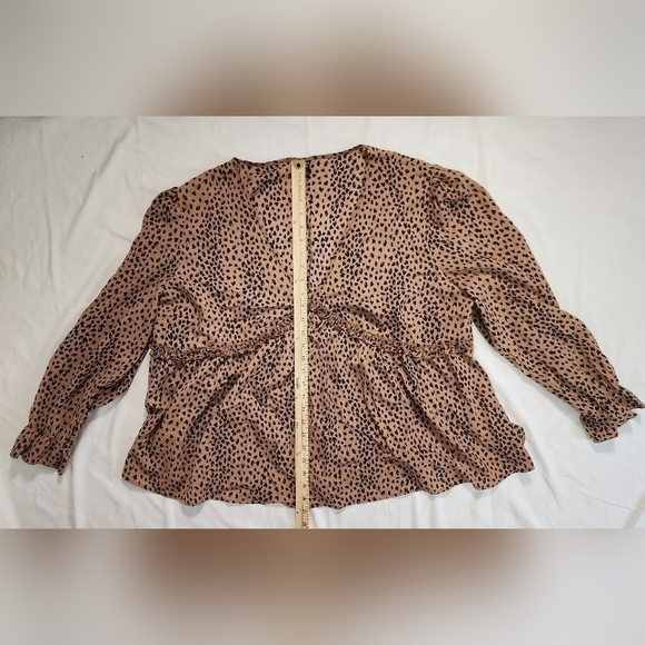 Shein Curve Cheetah Print Flounce Sleeve Womens Blouse - Picture 2 of 8